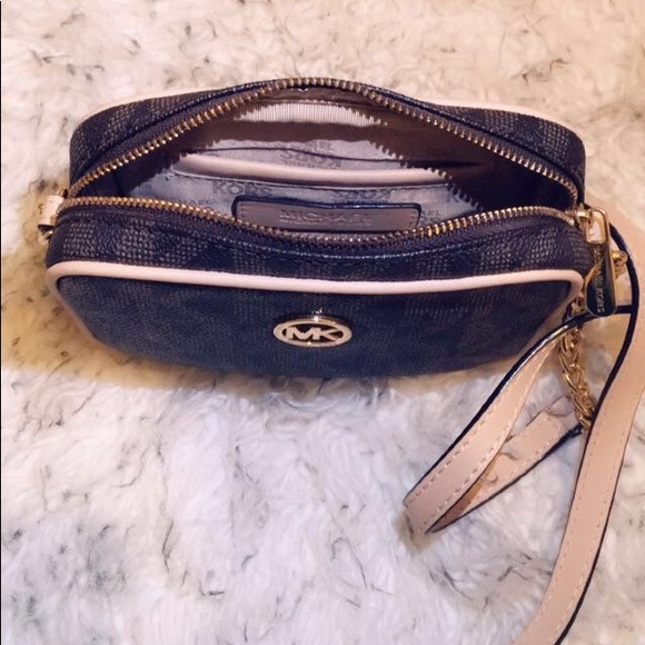 Michael Kors Brown & Tan Fulton Crossbody Small - Picture 2 of 5